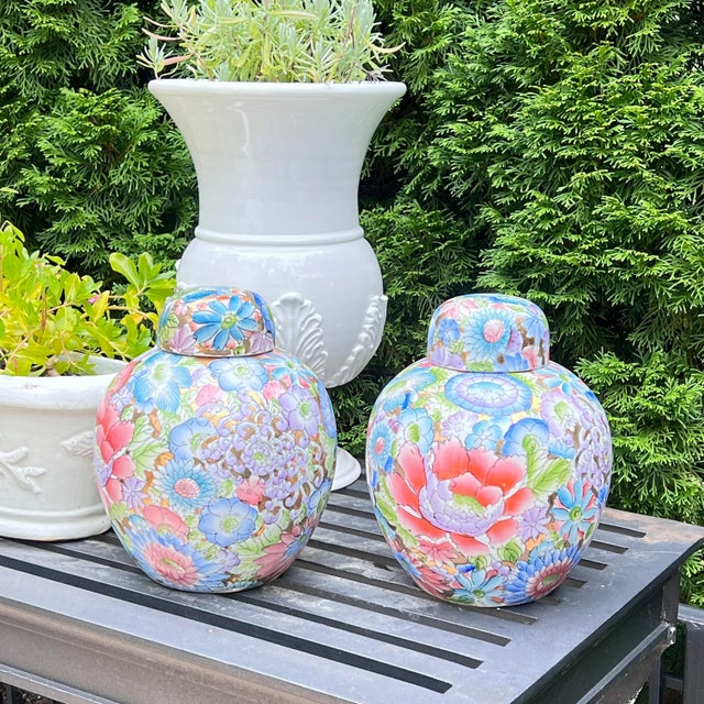 Mille Fleur Famille Rose Style Porcelain Ginger Jars – Hand-Painted Ginger Jars, Pair For Sale In Washington DC - Image 6 of 10