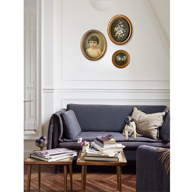 Round painting on wood featuring two kittens. Radiating with vibrant hues and bold strokes, it embodies the artistic...