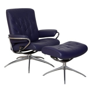 Set of Metro Leather Recliner with Ottoman from Stressless For Sale