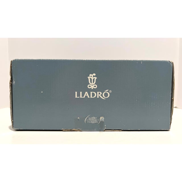 Lladro Year of the Girl / Girl Scout Brownie Porcelain Figurine For Sale In Detroit - Image 6 of 15