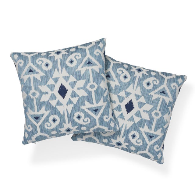 Contemporary Contemporary Schumacher Crusoe Ikat Sky Two-Sided Cotton Pillow - 20ʺW × 20"H For Sale - Image 3 of 7