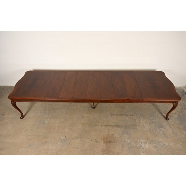 1920s Berkey & Gay Antique Chippendale Burled Walnut Monumental Extension Dining Table With Seven Leaves, Newly Refinished For Sale - Image 5 of 17