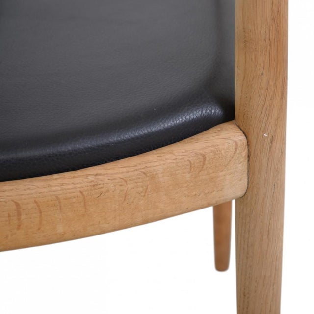 JH503 The Chair in Oak and Black Leather by Hans Wegner, 1960s For Sale - Image 11 of 18