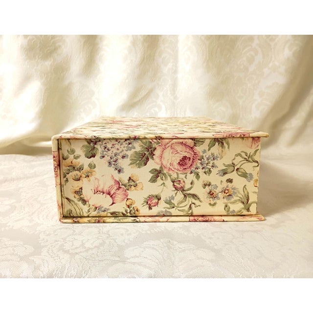 1990s Jewelry Box With Mirror Cabbage Rose Chinz Fabric Dresser Top Vanity Organizer For Sale - Image 5 of 12