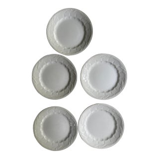 1950s Set of Five (5) Royal Crownford Wheat Ironstone 8” Plates, Made in England, Embossed White Ironstone Dinnerware For Sale