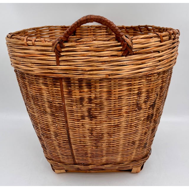 Vintage Handwoven Chinese Split Reed Tortiseshell Bamboo and Rattan Large Gathering Basket For Sale - Image 9 of 14