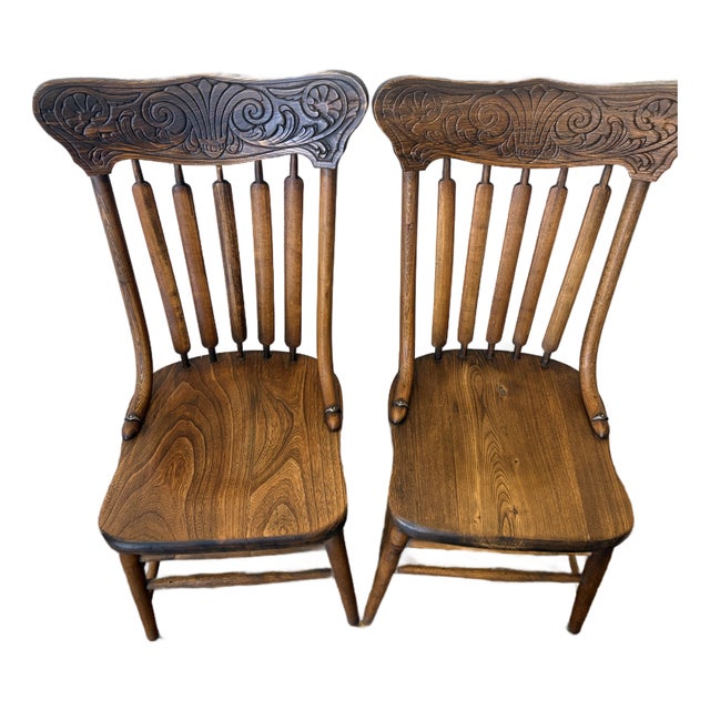 Pair of American Late Victorian Carved Elm Pressed-Back Spindle Side Chairs, C. 1890–1910 For Sale