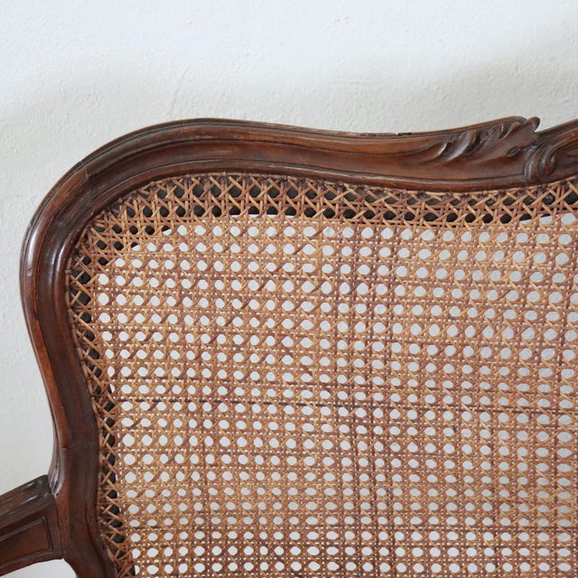 Antique Walnut Sofa in Vienna Straw, 1700s For Sale - Image 11 of 16