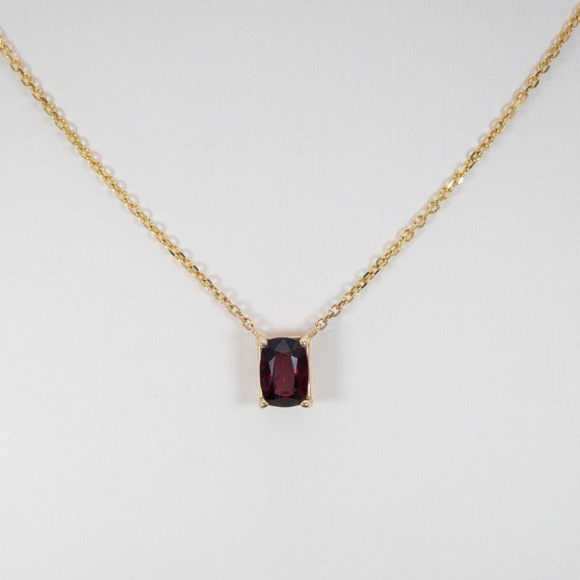 1.6Ct Red Spinel Solitaire Pendant Necklace With Chain in Solid 14k Gold, 8x6mm For Sale - Image 4 of 8