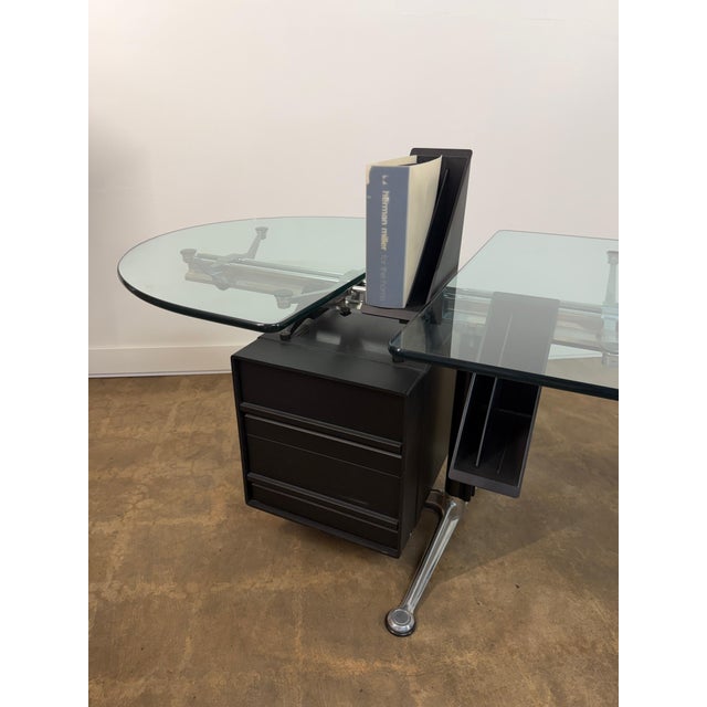 Late 20th Century Bruce Burdick Executive Desk for Herman Miller For Sale - Image 17 of 18