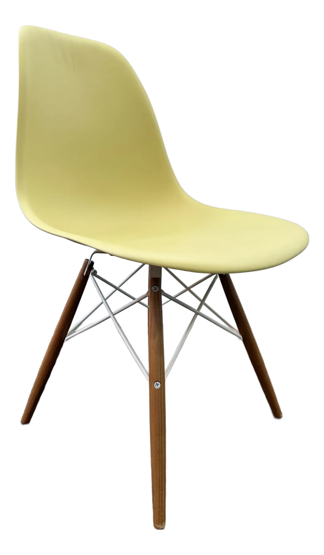 Herman Miller Eames Molded Plastic Side Chair With Dovel-Legs