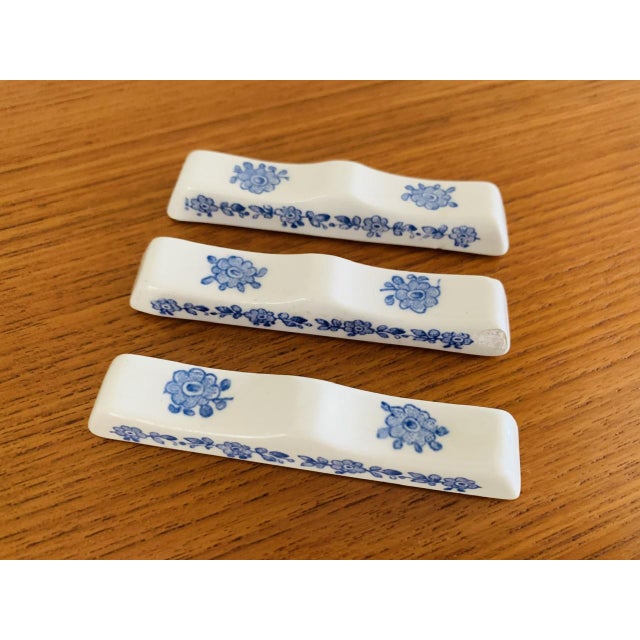 Vintage French Porcelain Knife Holders from Gien, 1940s, Set of 6 For Sale - Image 17 of 18