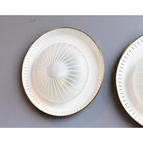 Mid-Century Modern Striped Glass Wall Lights, 1950s, Set of 2 For Sale - Image 4 of 11