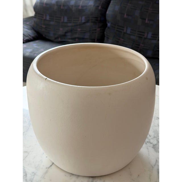 Matte White Gainey Planter La Verne California J-12 Architectural Pottery For Sale - Image 10 of 15