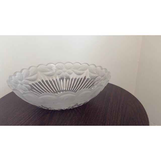 Vintage 1950s–1960s Lausitzer Lead Crystal Daisy Floral Fruit Bowl For Sale - Image 9 of 9