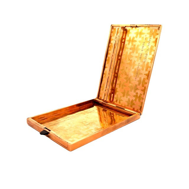 Sapphire 18k Two-Tone Gold Cigarette Case For Sale - Image 4 of 4