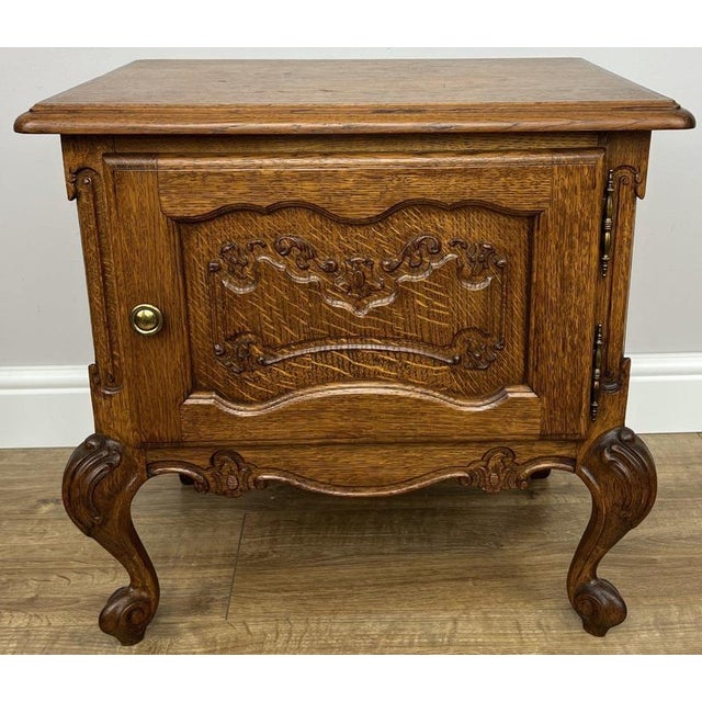 Vintage French Louis Style Oak Bedside Tables, Set of 2 For Sale - Image 3 of 11