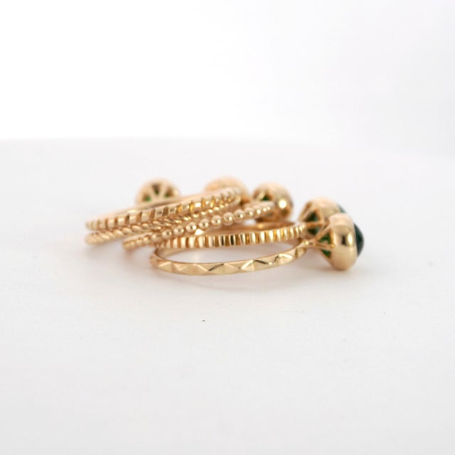 Five 14k Yellow Gold Rings With Cabochon-Cut Emeralds Size 6.5 For Sale In New York - Image 6 of 14