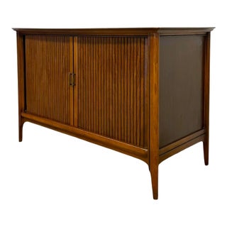 Vintage Mid-Century Modern Walnut Tambour Door Credenza / Media Console For Sale