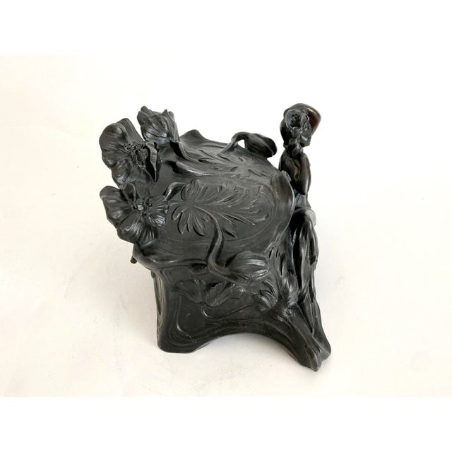 1900 French Art Nouveau Clara Pfeffer Vanity Box For Sale In Los Angeles - Image 6 of 12