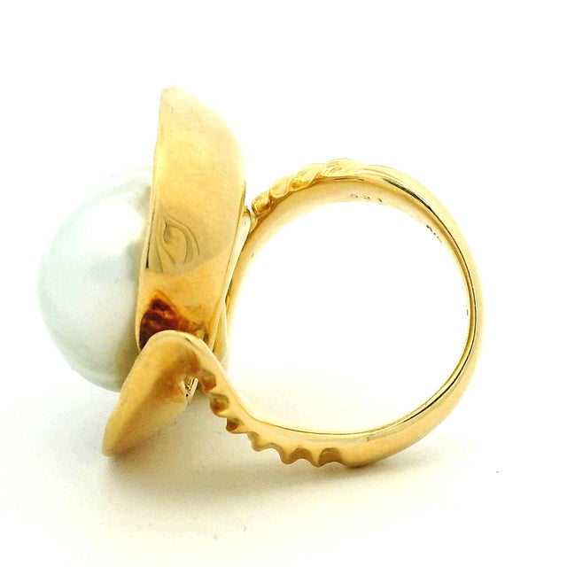 Metal Vintage Italian 18k Gold South Sea Pearl and Diamond Cocktail Ring, 1970s, Size 5.5 For Sale - Image 7 of 15