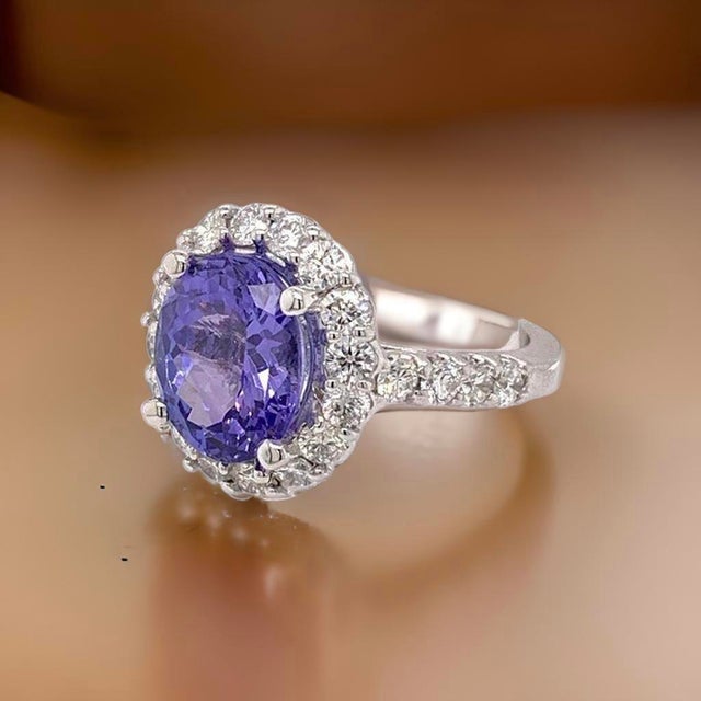Metal 1990s Tanzanite Diamond Ring 14 Kt 5.30 TCW Certified, Size 5.25 For Sale - Image 7 of 11