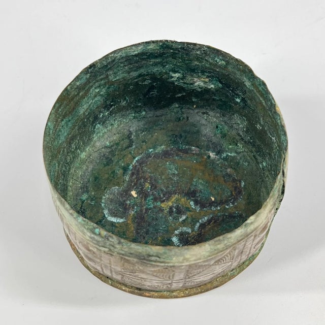 Early 20th Century Early 20th Century Asante Forowa Chased Brass Box Ghana For Sale - Image 5 of 6