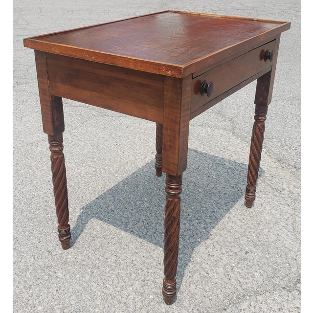 American Early American Style Pine and Maple Spiral-Turned Leg Single Drawer Work Table For Sale - Image 3 of 9