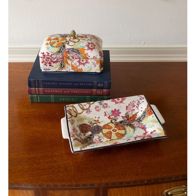 Cerise Williamsburg for Port 68 Tobacco Leaf Box For Sale - Image 8 of 10