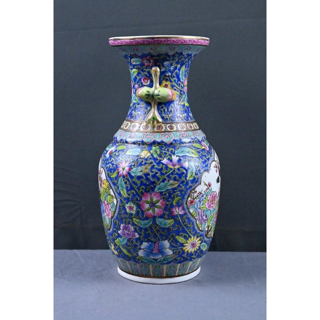 Qing Dynasty Polychrome Porcelain Vase, China, Early 20th Century For Sale - Image 12 of 17