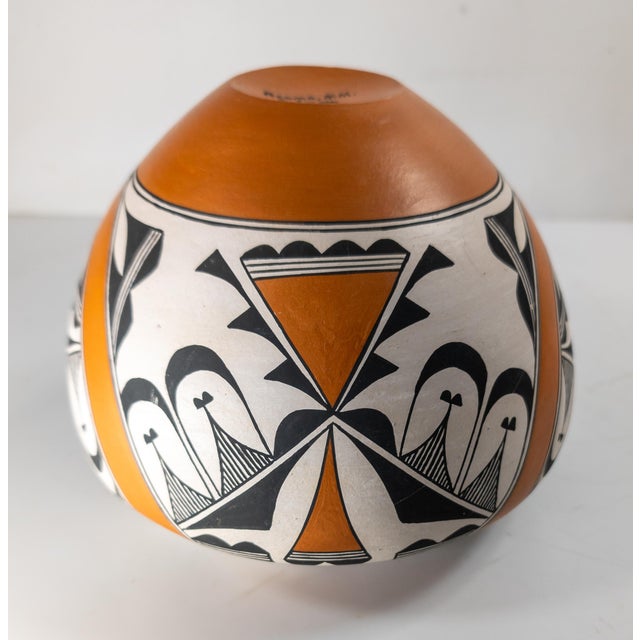 Mid-Century Native American Indian Southwest Acoma Pottery Olla by F. Aragon For Sale - Image 9 of 11