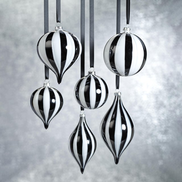 Contemporary Monochrome Stripe 8-Piece Glass Ball / Bauble Ornament Set, 4" For Sale - Image 3 of 3