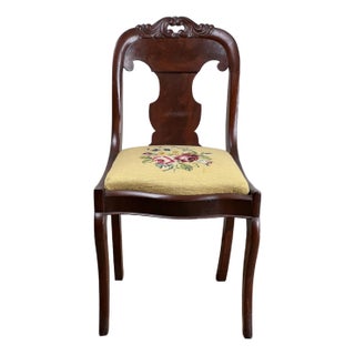 Antique American Empire Flame Mahogany Saber Leg Side Chair C. Mid 19th Century For Sale