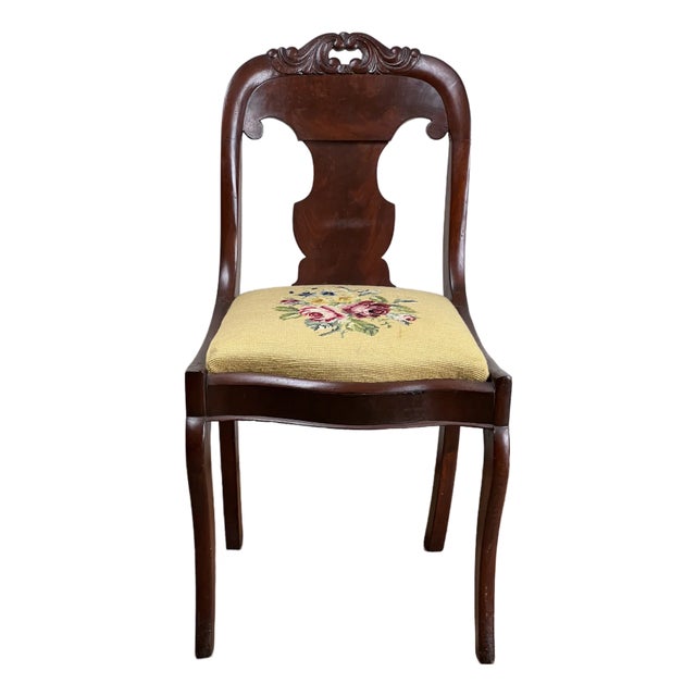 Antique American Empire Flame Mahogany Saber Leg Side Chair C. Mid 19th Century For Sale