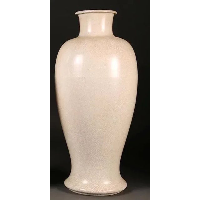 19th Century 19th Century Chinese Porcelain Monochrome Crackle Glaze Baluster Shaped Vase For Sale - Image 5 of 11