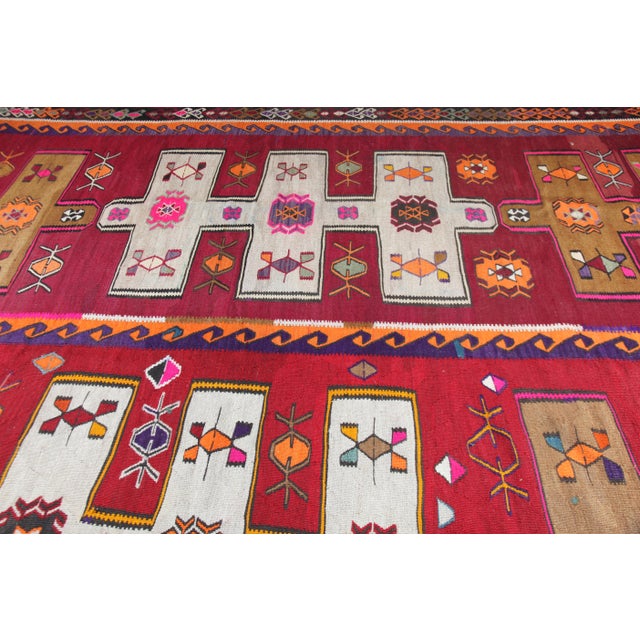 Textile Oversized Vintage Kars Kilim With Tribal Geometric Motifs – Handwoven in Eastern Anatolia -8' 6'' X 13' 2'' For Sale - Image 7 of 10