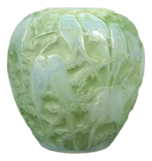 Opalescent Perruches Vase by René Lalique, 1919
