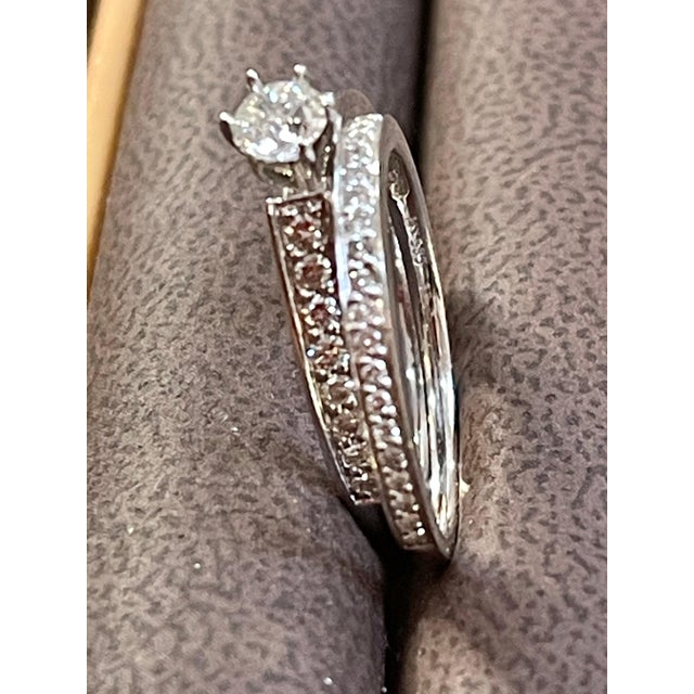 0.80 Carat TDW Solitaire Round Center Diamond 14 Karat White Gold Ring and Band For Sale - Image 12 of 18