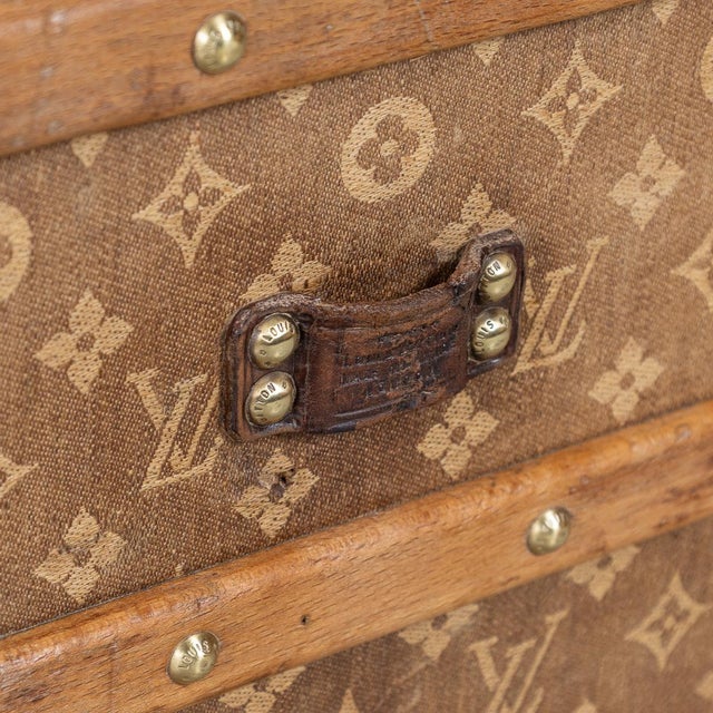 Late 19th Century Antique 19th Century Louis Vuitton Courier Trunk in Woven Canvas, France, 1896 For Sale - Image 5 of 18
