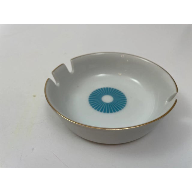 Mid 20th Century Vintage White Porcelain Ashtray With Gold Rim and Blue Design 1960s For Sale - Image 5 of 8