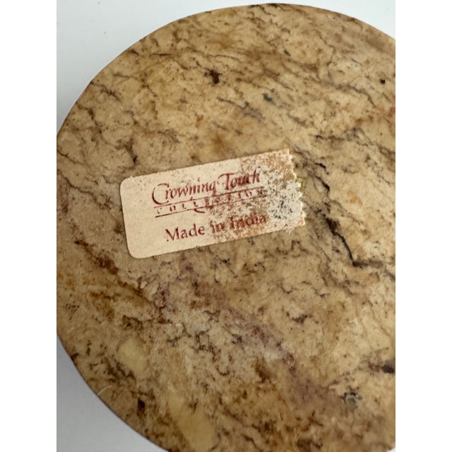 Mid 20th Century Pietra Dura Marble Inlay Round Trinket Box With Floral Motif, Made in India For Sale - Image 5 of 6