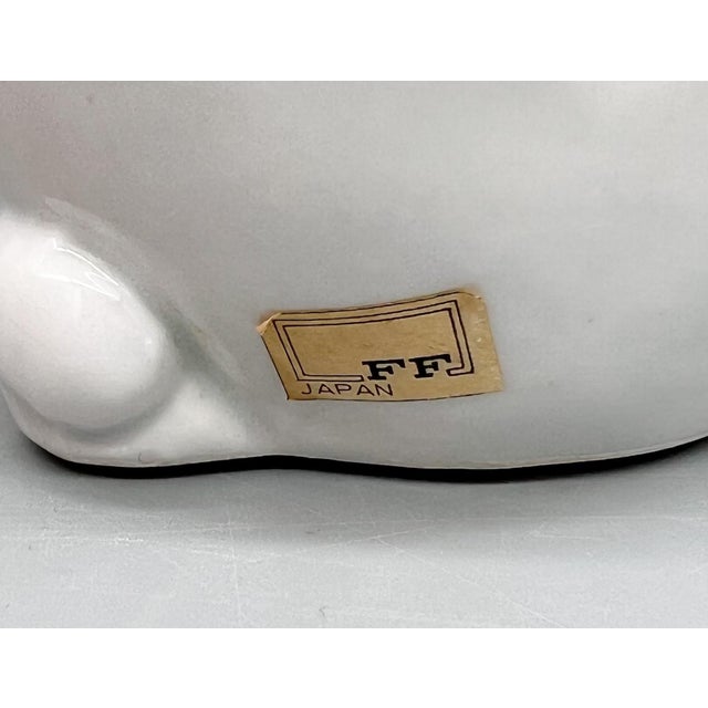 1975 Fitz & Floyd White Porcelain Rabbit Sculpture – Cottagecore • Whimsical • Figurative • Easter For Sale In Houston - Image 6 of 11
