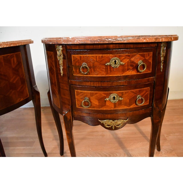 Wood 1890s Pair French Louis XV Walnut Satinwood Inlay & Marble Top Nightstands For Sale - Image 7 of 18