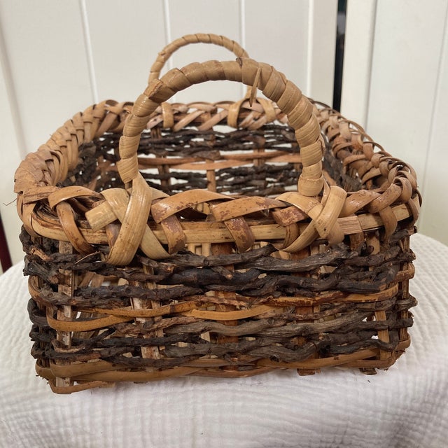 Vintage 11” Hand-Woven Grapevine Gathering Basket - Signed Br For Sale - Image 4 of 12
