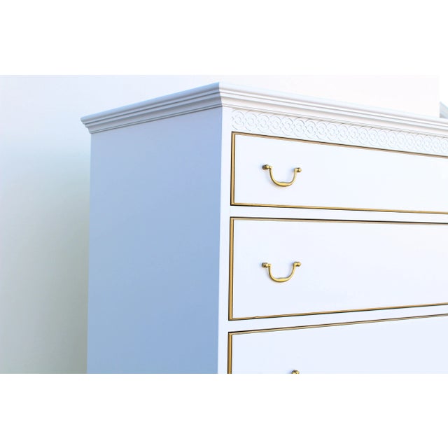Late 20th Century 1960's White and Gold Chippendale Style Highboy of Six Drawers For Sale - Image 5 of 10