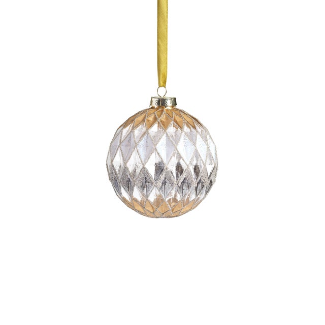 Lend a modern carnival sparkle to your Christmas tree with this stylish diamond design cut glass ball. Each ornament...