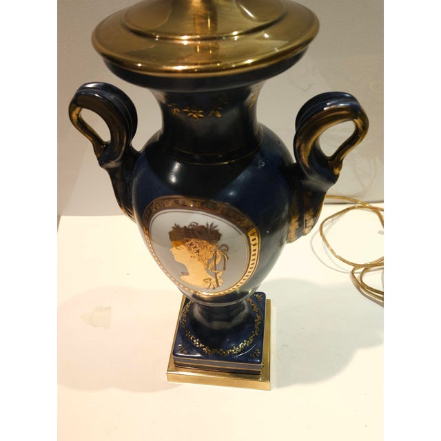 Ethan Allan: Vintage French Sèvres Style Bronze-Mounted Cobalt Blue Hand Painted Porcelain Gold Gilded Table Lamp For Sale - Image 4 of 12
