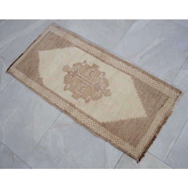1970s Small Turkish Rug Yastik Hand Knotted Undyed Organic Wool Petite Rug Entry Mat Doormat - 18'' X 37'' For Sale - Image 10 of 13