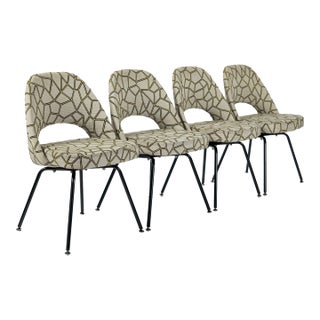 Set of 4 Eero Saarinen Executive Side Chairs for Knoll Mid Century Modern Black Metal For Sale