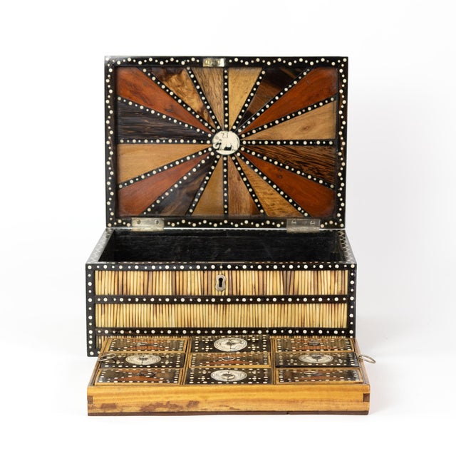 Large Sinhalese Porcupine Quill and Ebony Spice Box With Fully-Fitted Interior, 19th Century For Sale - Image 9 of 13